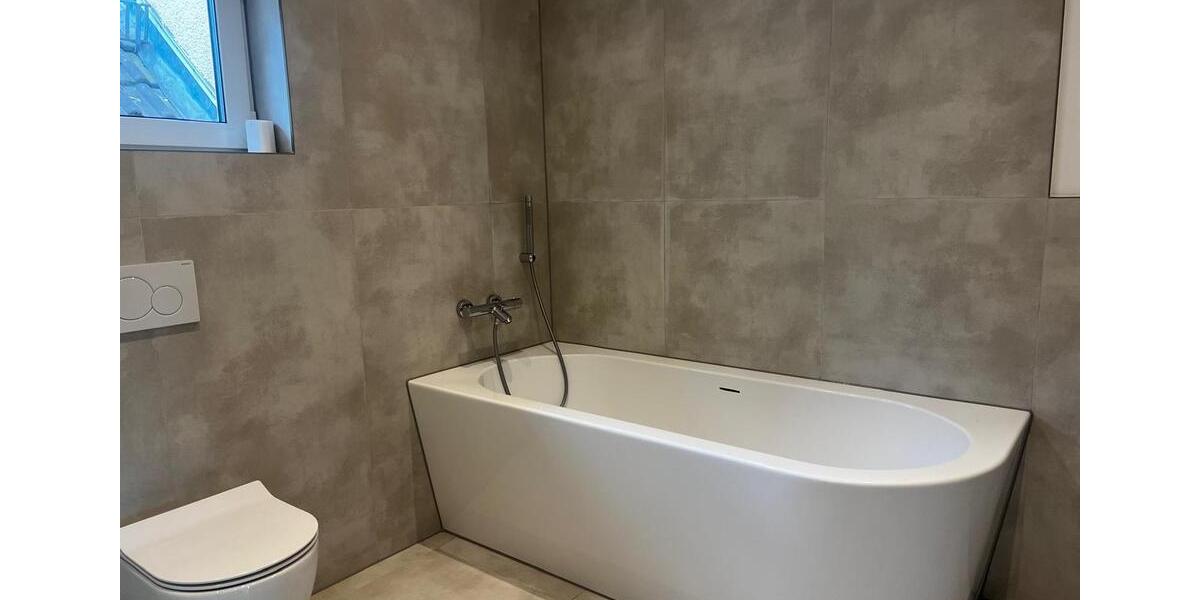 Traumhafte Dreizimmerwohnung mit Panorama Fenstern 3 zimmer