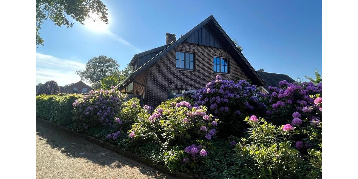 Charmantes Einfamilienhaus mit Pool in guter Lage von Emlichheim 5 zimmer