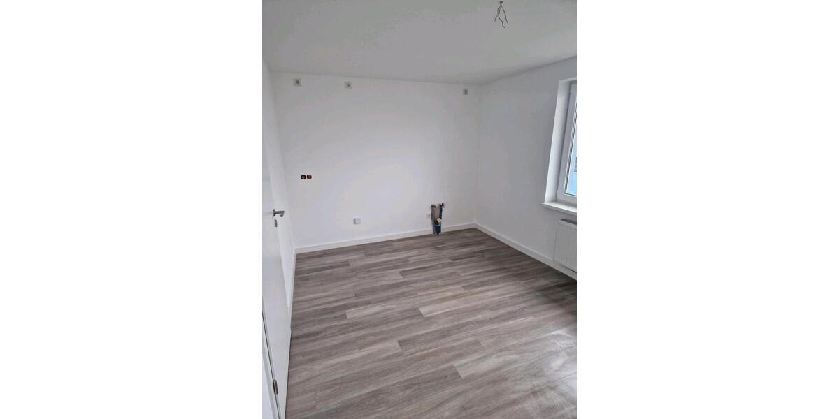 Etagenwohnung Anklam - 2 Zimmer, 82 m&sup2;, 740&euro; | Angebot:24978673