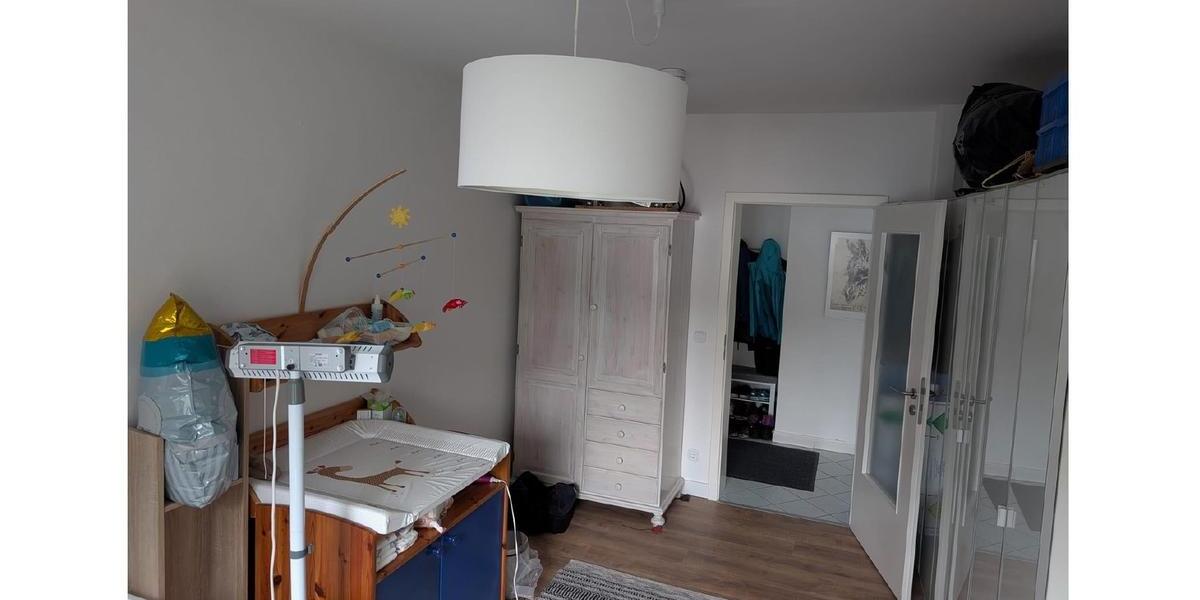 Etagenwohnung Pinneberg - 3 Zimmer, 72 m&sup2;, 1.300&euro; | Angebot:26611988