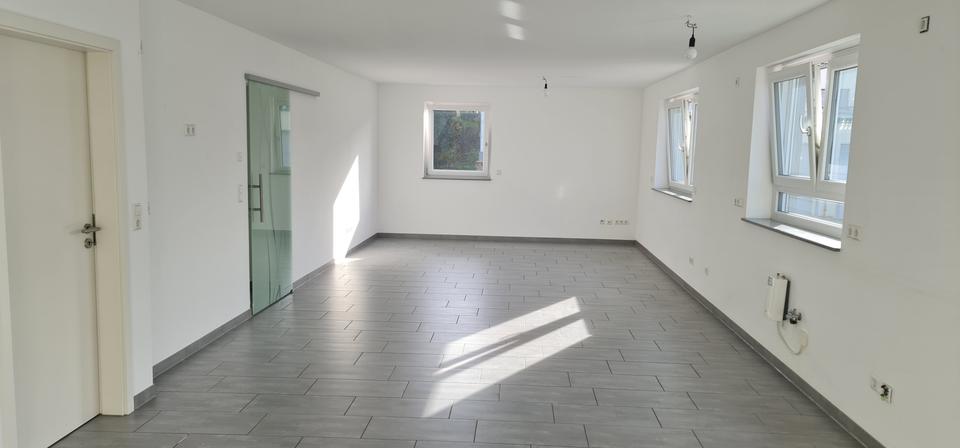 Bürofläche ca. 30 m² in 74382 Neckarwestheim Warm zu vermieten ( Warmmiete ) (Büro Nr. 8.) zimmer