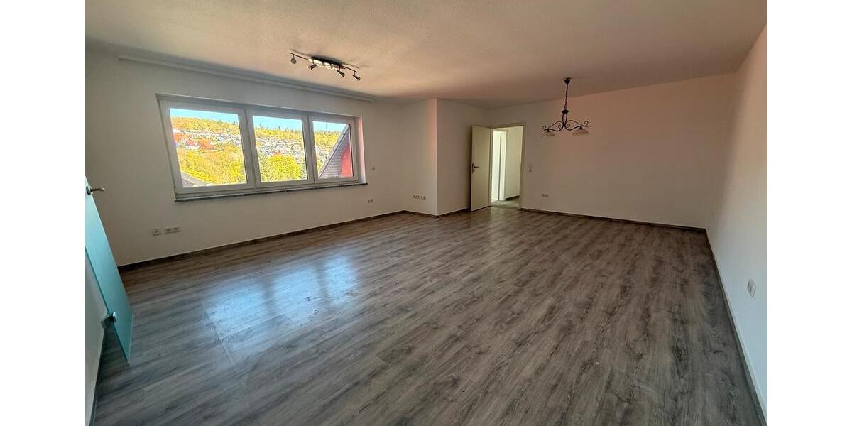 Etagenwohnung Großalmerode - 3 Zimmer, 122 m&sup2;, 1.050&euro; | Angebot:26365817