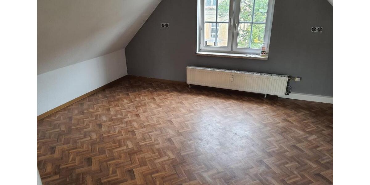 Dachgeschoßwohnung Olbernhau - 3 Zimmer, 45 m&sup2;, 270&euro; | Angebot:24571366