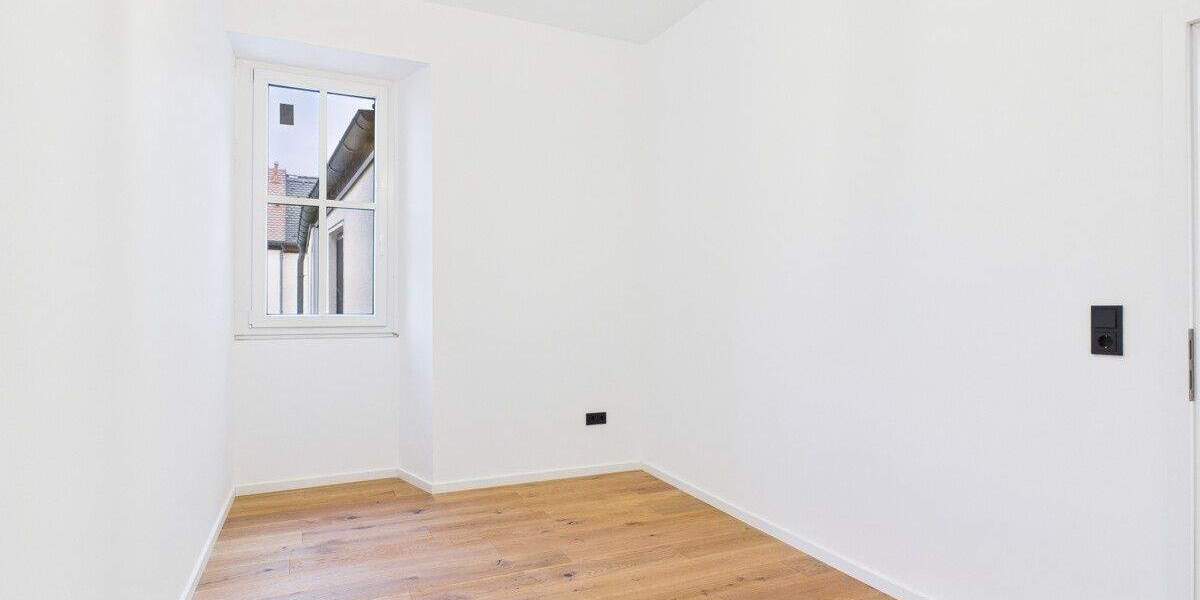 Einfamilienhaus Veitshöchheim - 7 Zimmer, 178 m&sup2;, 2.250&euro; | Angebot:24423420