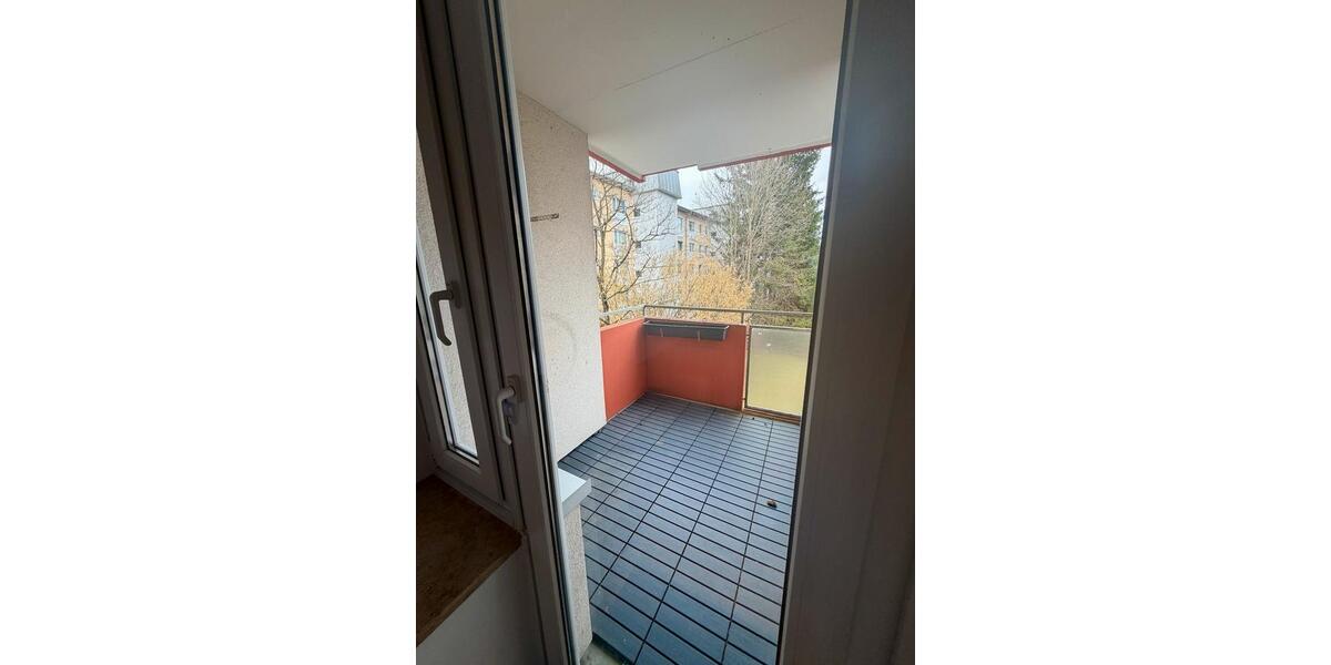 Etagenwohnung München Ramersdorf-Perlach - 4 Zimmer, 92 m&sup2;, 2.600&euro; | Angebot:25431634