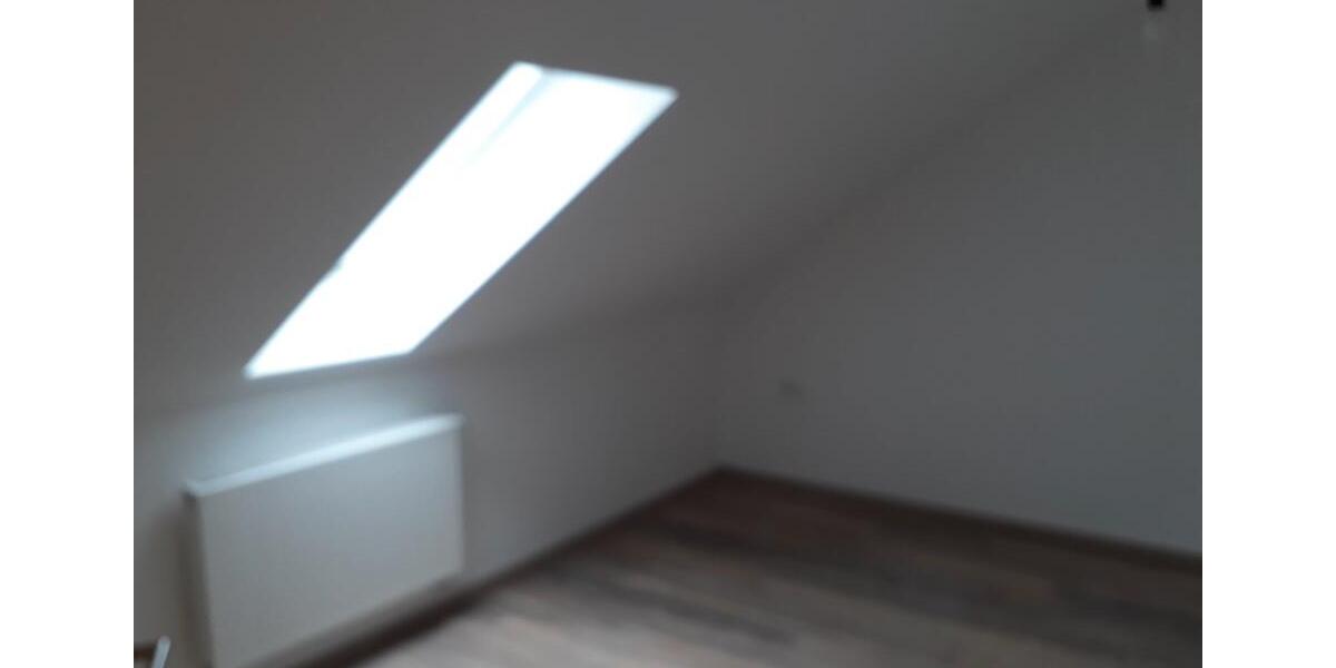 Dachgeschoßwohnung Bissingen - 2 Zimmer, 73 m&sup2;, 700&euro; | Angebot:26130331