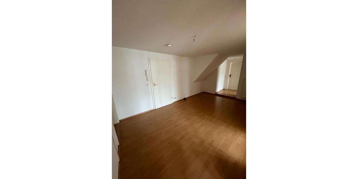 Etagenwohnung Bad Langensalza - 4 Zimmer, 100 m&sup2;, 650&euro; | Angebot:26367199