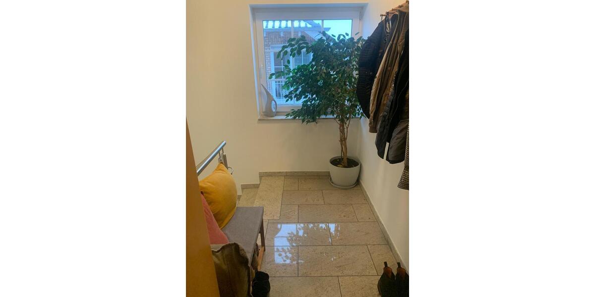 Dachgeschoßwohnung Overath - 2 Zimmer, 83 m&sup2;, 1.049&euro; | Angebot:24488192