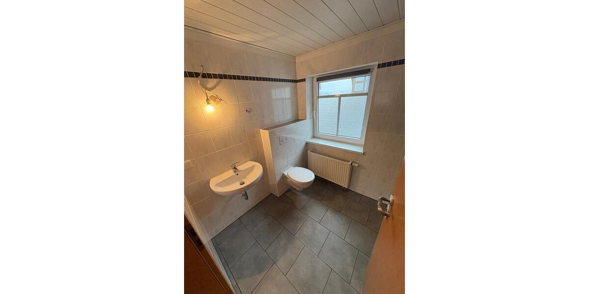 Einfamilienhaus Einbeck - 5 Zimmer, 120 m&sup2;, 999&euro; | Angebot:24763868