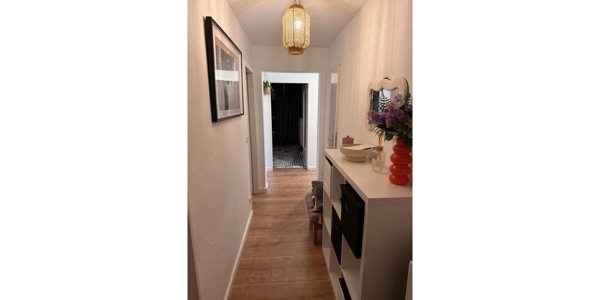 Dachgeschoßwohnung Hamburg Langenhorn - 2.5 Zimmer, 60 m&sup2;, 1.100&euro; | Angebot:26646722