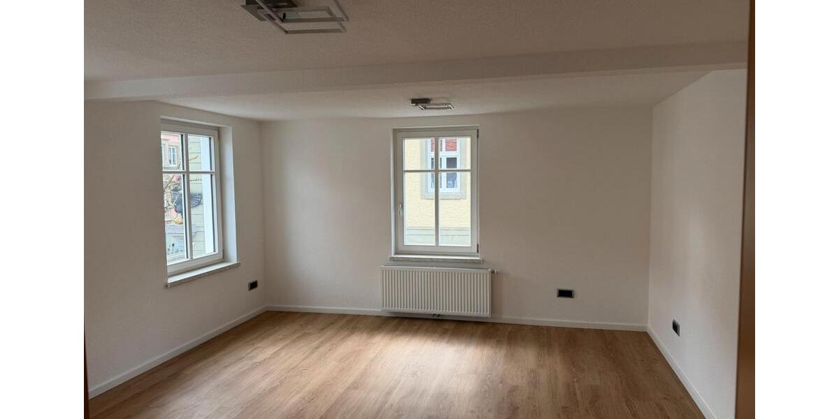 Etagenwohnung Feuchtwangen - 3 Zimmer, 94 m&sup2;, 940&euro; | Angebot:26612661