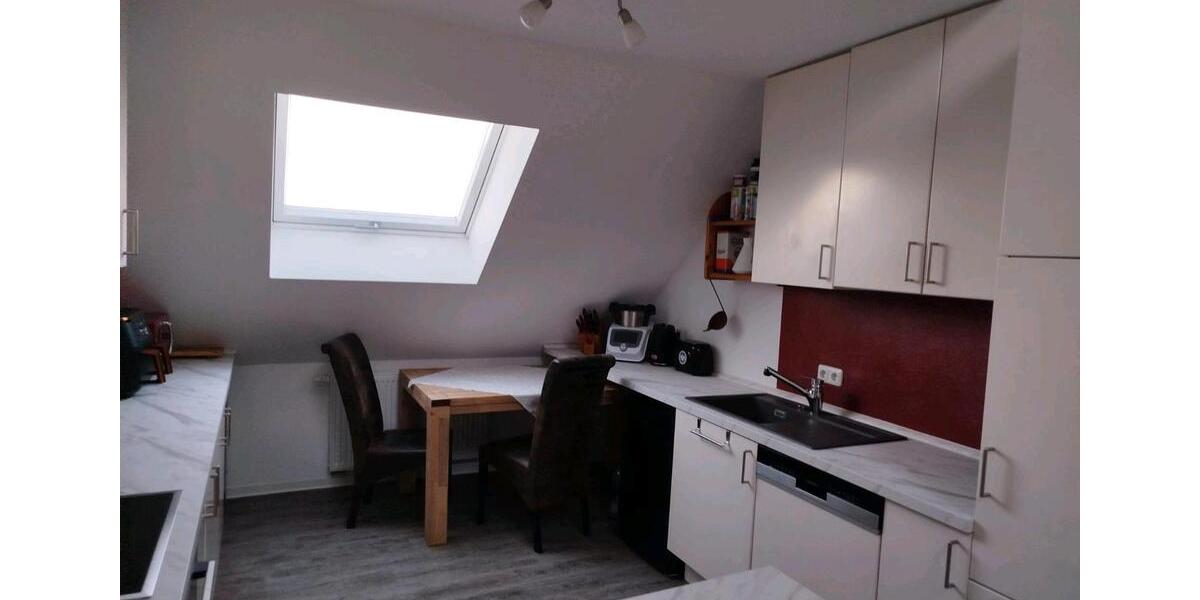 Dachgeschoßwohnung Amöneburg - 3 Zimmer, 85 m&sup2;, 900&euro; | Angebot:24940816