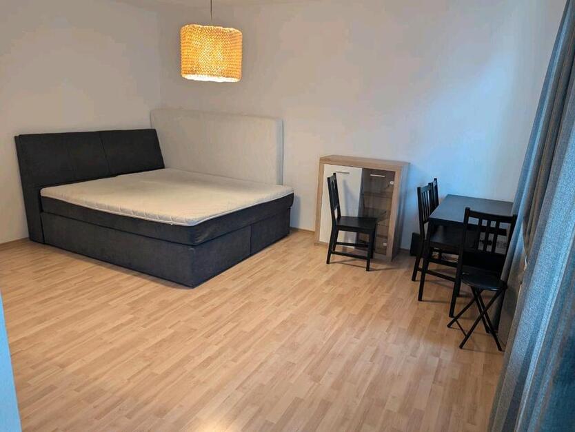 Wohnung 36,5 m2 zur kurzzeitmiete in Gera