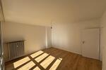 ACHTUNG: Tolle RENOVIERTE 4 Zimmer Wohnung mit Balkon!!