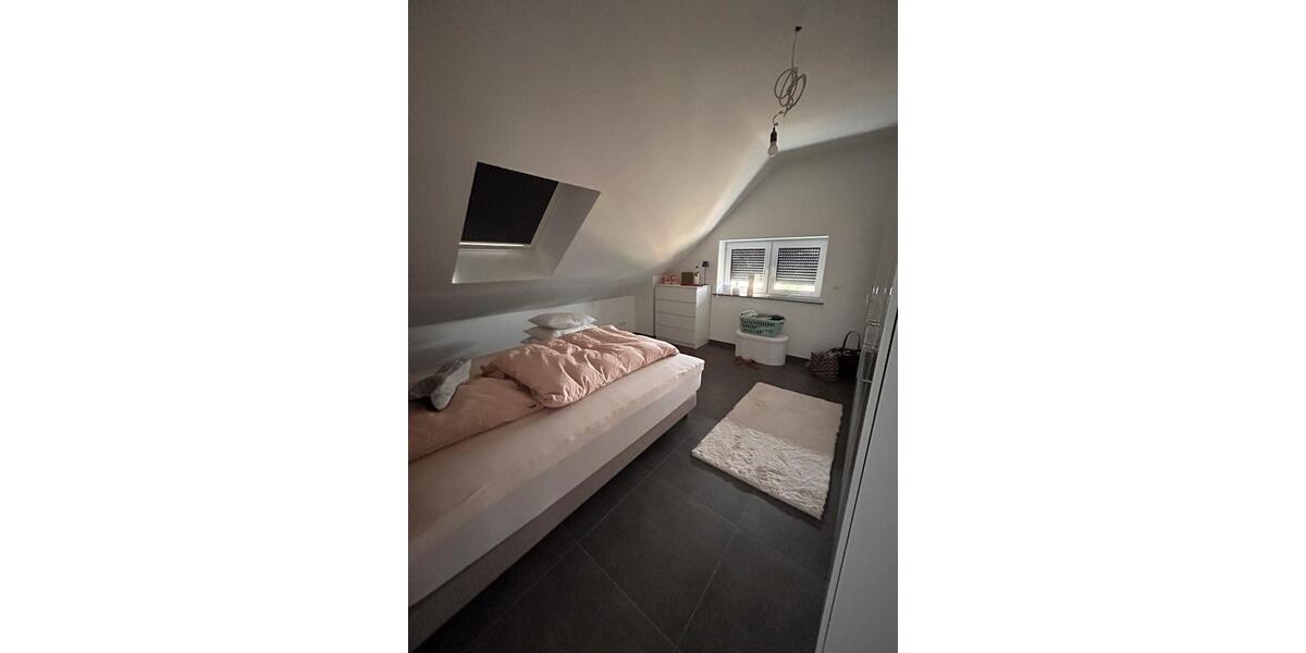 Dachgeschoßwohnung Monsheim - 2 Zimmer, 81 m&sup2;, 1.140&euro; | Angebot:25337530