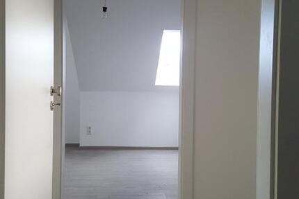 Niedrigenergiedachgeschosswohnung Kfw 55 als Nichtraucherwohnung 3 zimmer