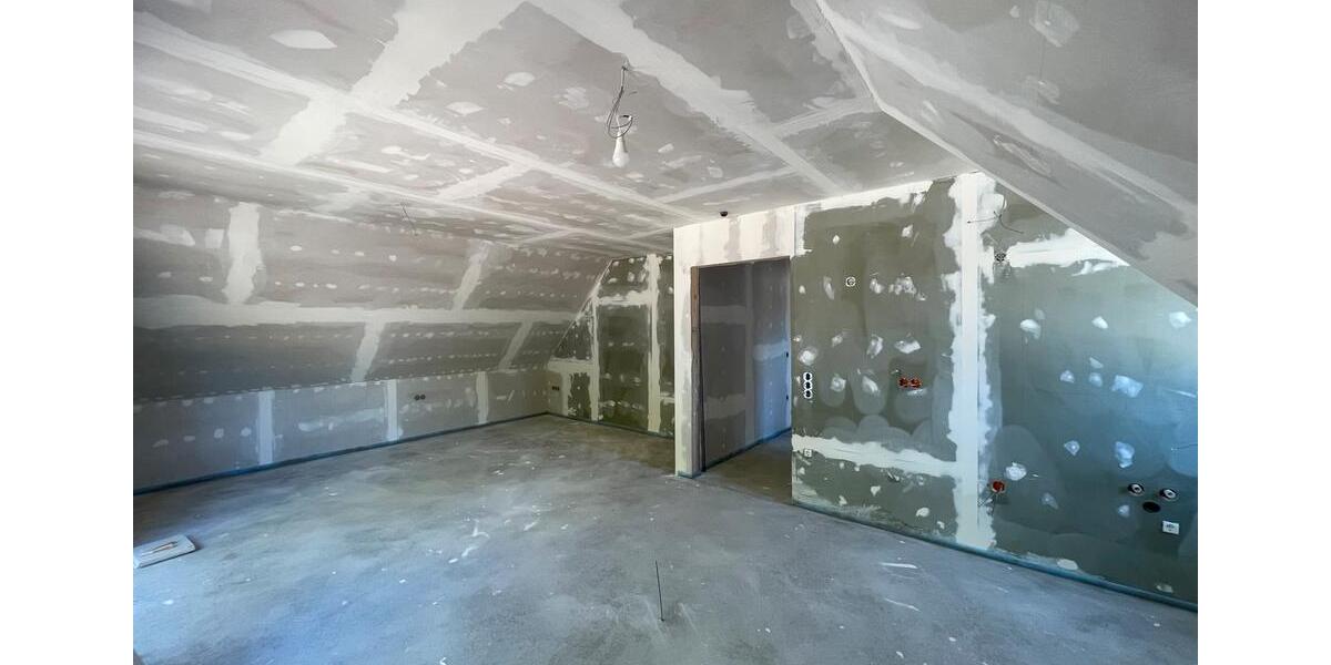 Dachgeschoßwohnung Fockbek - 3.5 Zimmer, 95 m&sup2;, 1.100&euro; | Angebot:26436477