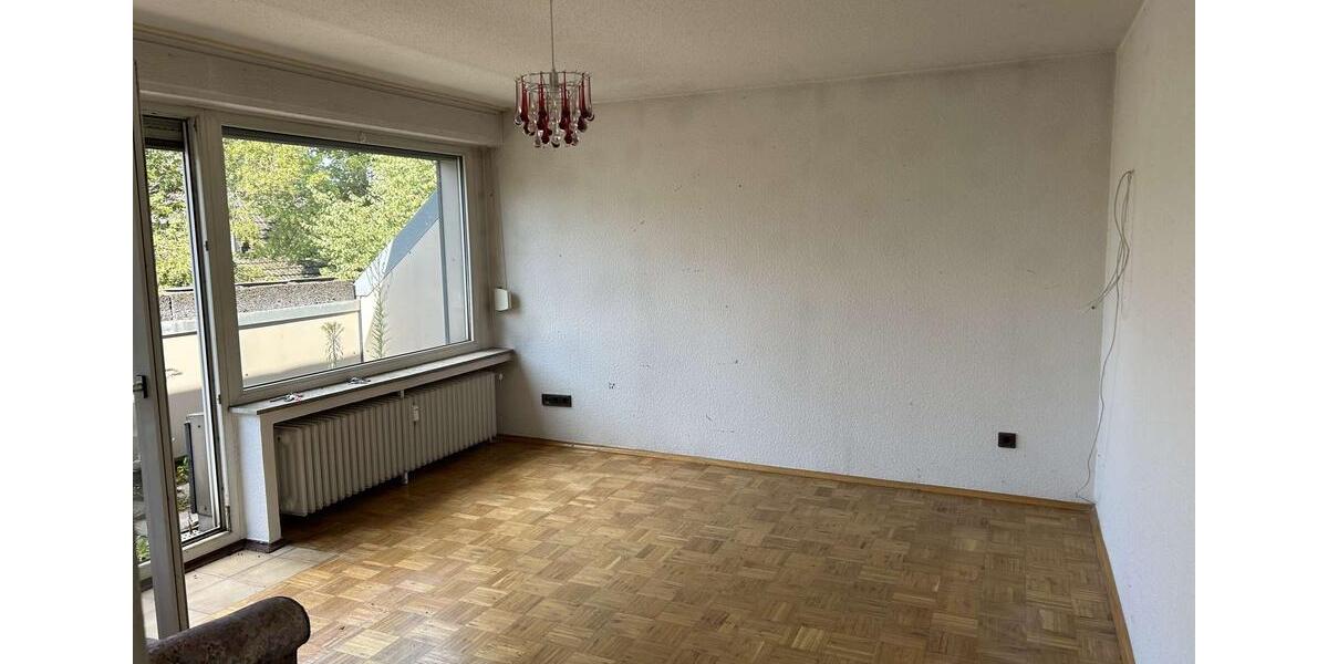 Schöne Dachgeschosswohnung in Stadtnähe 2 zimmer
