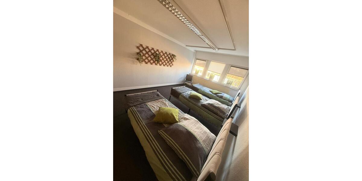 Wohnen auf Zeit Leverkusen Bürrig - 3 Zimmer, 90 m&sup2;, 19&euro; | Angebot:24842392