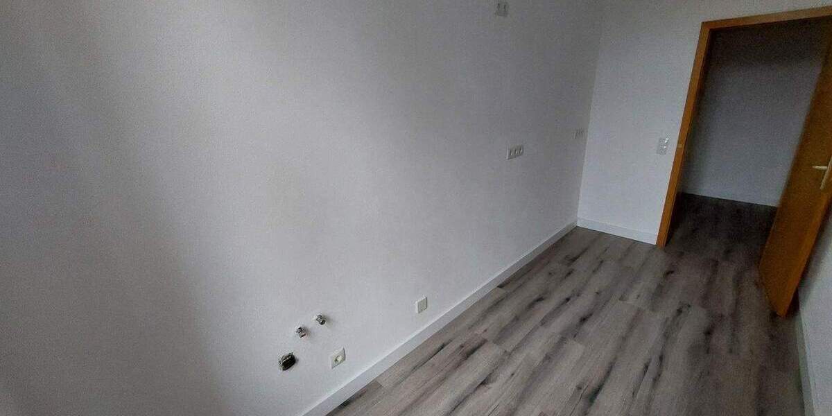 Etagenwohnung Roßwein - 3 Zimmer, 83 m&sup2;, 458&euro; | Angebot:26703491