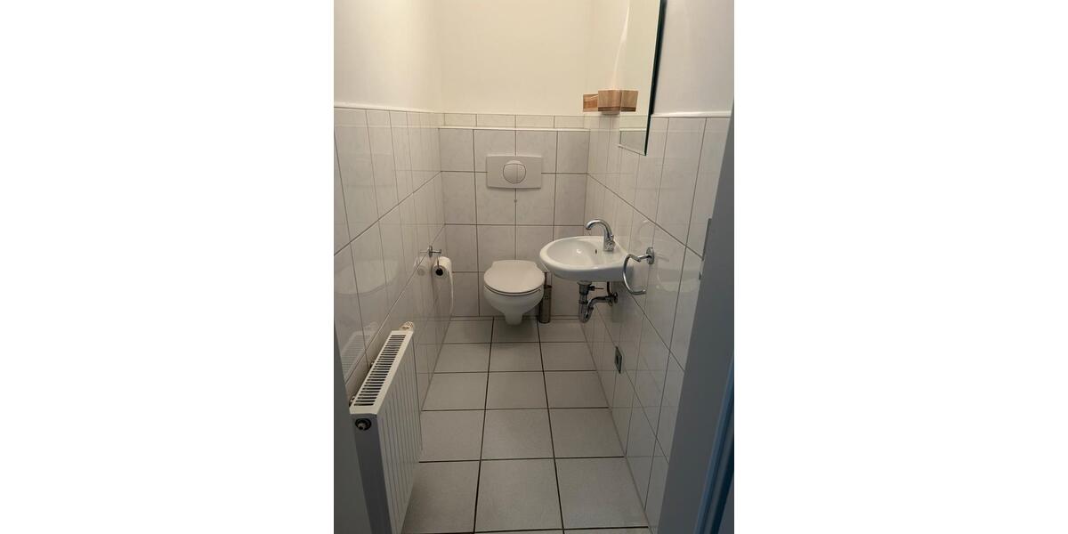 Erdgeschoßwohnung Gummersbach - 2 Zimmer, 80 m&sup2;, 1.100&euro; | Angebot:25098738