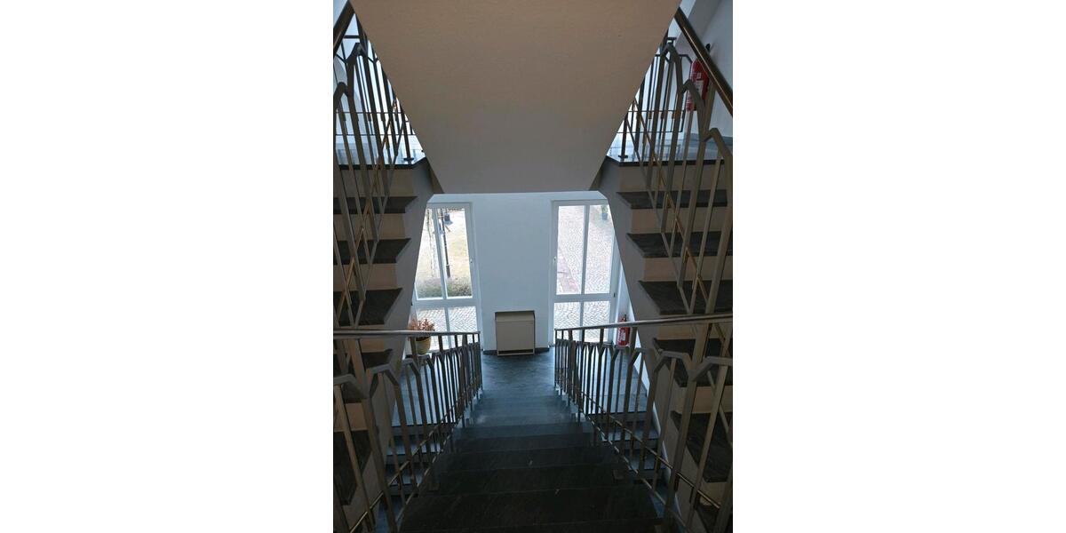 Dachgeschoßwohnung Püttlingen - 2.5 Zimmer, 62 m&sup2;, 780&euro; | Angebot:26050558