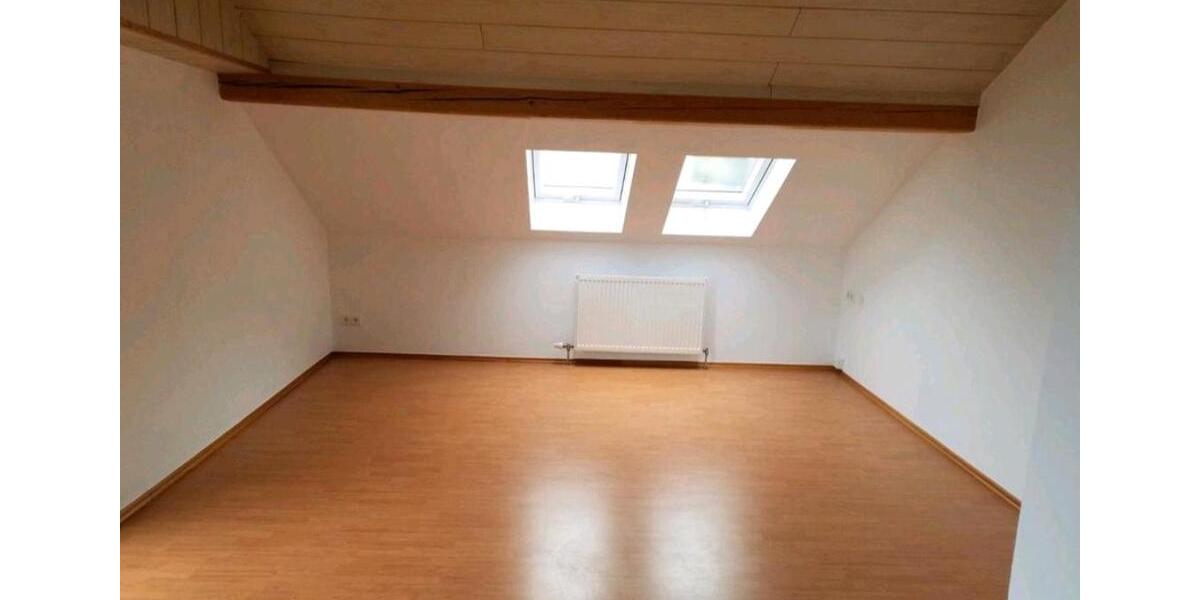 Dachgeschoßwohnung Kirchberg im Wald - 2 Zimmer, 74 m&sup2;, 640&euro; | Angebot:26598083