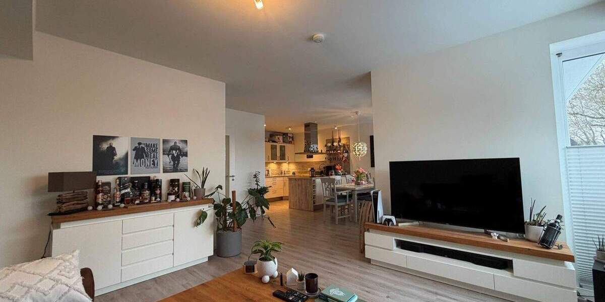 Etagenwohnung Wedel - 3 Zimmer, 93 m&sup2;, 1.650&euro; | Angebot:24992348