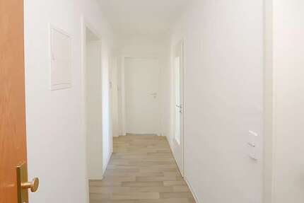 Wohnung zum Mieten in Lutherstadt Eisleben 413 € 68.76 m² 4 zimmer