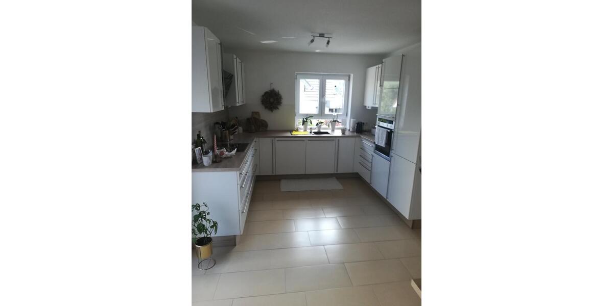 Einfamilienhaus Kreuzwertheim - 5 Zimmer, 120 m&sup2;, 700&euro; | Angebot:26035920