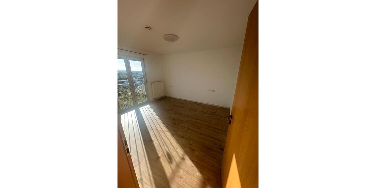 Etagenwohnung Villingen-Schwenningen Schwenningen - 5 Zimmer, 112 m&sup2;, 1.470&euro; | Angebot:26606545
