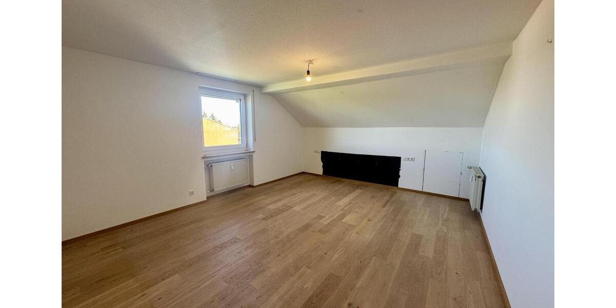 Dachgeschoßwohnung Bad Wörishofen - 3.5 Zimmer, 85 m&sup2;, 850&euro; | Angebot:26285318