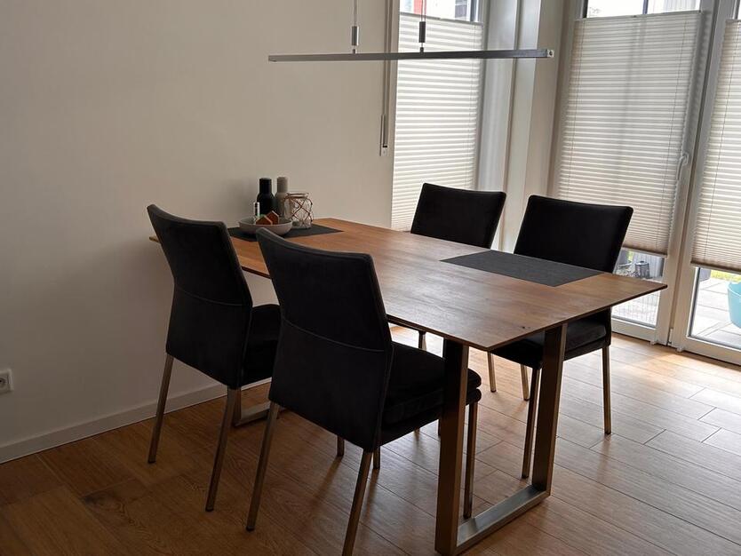 Komfortable Erdgeschoss Wohnung mit EBK, Terrasse u. Stellplatz