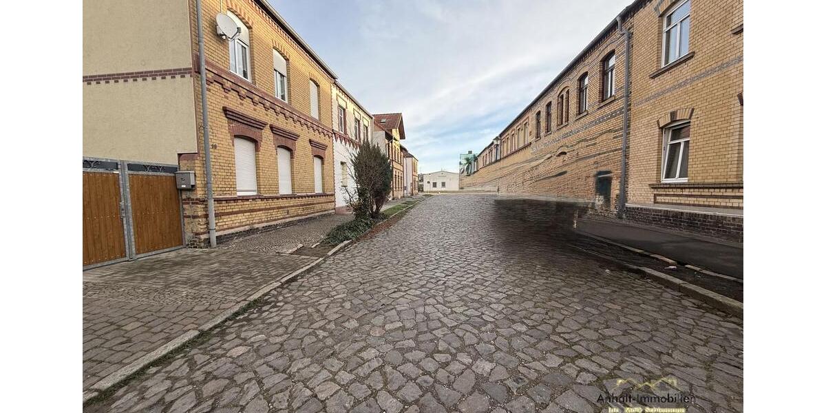 Erdgeschoßwohnung Bitterfeld-Wolfen Bitterfeld - 2 Zimmer, 56 m&sup2;, 392&euro; | Angebot:25589743