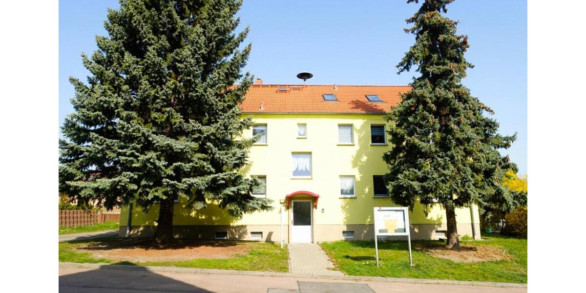 Dachgeschoßwohnung Braunsbedra - 2 Zimmer, 37 m&sup2;, 275&euro; | Angebot:24769932