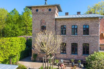 Haus Plön - 3 Zimmer, 174 m&sup2;, 2.100&euro; | Angebot:26648789