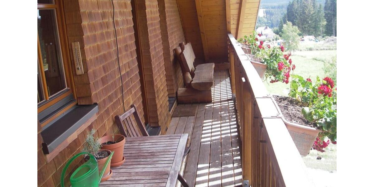 Dachgeschoßwohnung Feldberg (Schwarzwald) - 3 Zimmer, 85 m&sup2;, 680&euro; | Angebot:25807550