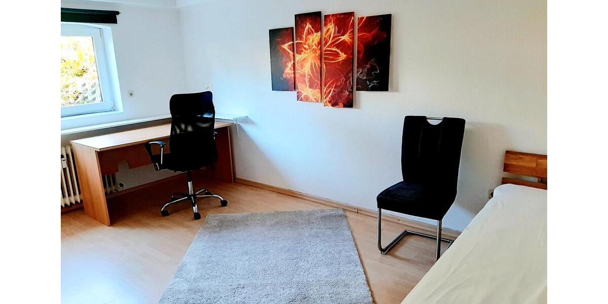 Etagenwohnung Rinteln - 3 Zimmer, 90 m&sup2;, 220&euro; | Angebot:24755630