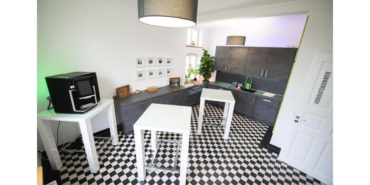 Etagenwohnung Kassel Bad Wilhelmshöhe - 6 Zimmer, 160 m&sup2;, 2.650&euro; | Angebot:25071348