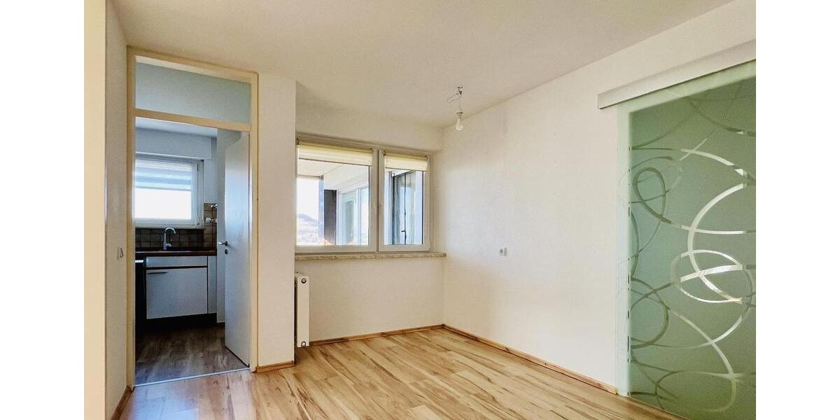Helle 3,5-Zimmer-Wohnung mit Westbalkon und Garage 3.5 zimmer