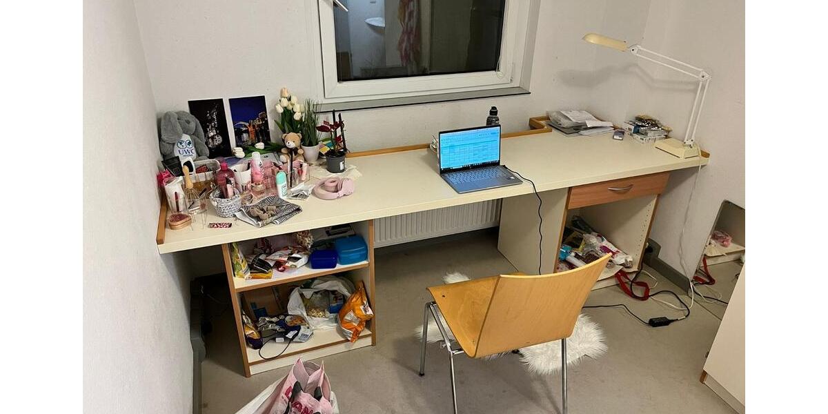 room available from January 15 to 28 February or 31 March 1 zimmer