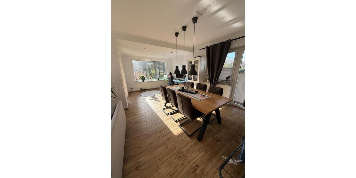 Erdgeschoßwohnung Heide - 2.5 Zimmer, 100 m&sup2;, 900&euro; | Angebot:26503264