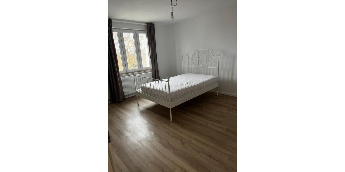 Mehrfamilienhaus, Wohnhaus Erxleben - 12 Zimmer, 300 m&sup2;, 2.500&euro; | Angebot:25220416