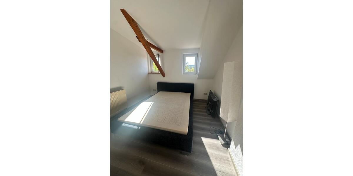 Dachgeschoßwohnung Arnstadt - 3 Zimmer, 80 m&sup2;, 850&euro; | Angebot:26549036