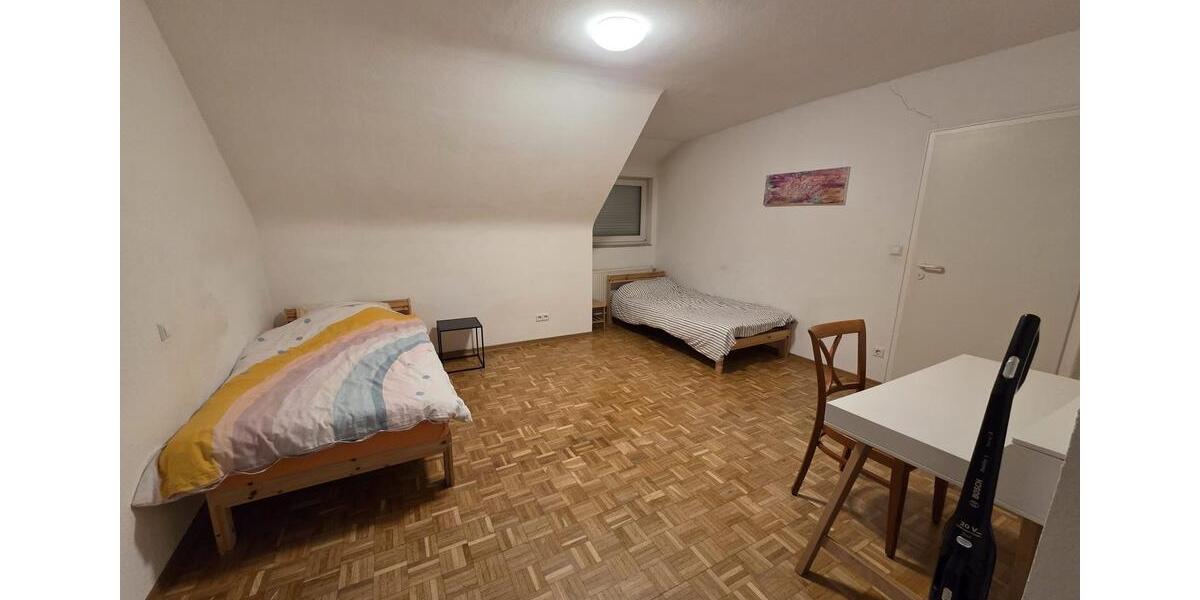 Zimmer mit Wlan, Teilung von Küche und DuscheWC, Waschmaschine, Garten und Terrasse 1 zimmer