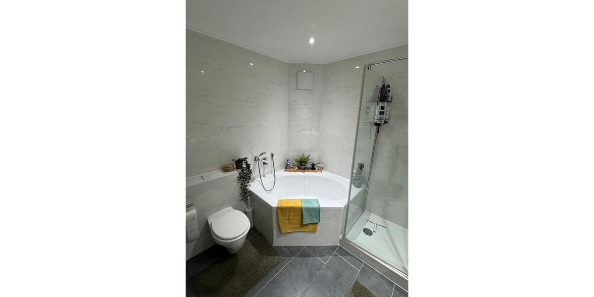 Etagenwohnung Idstein - 3 Zimmer, 90 m&sup2;, 1.250&euro; | Angebot:26649783
