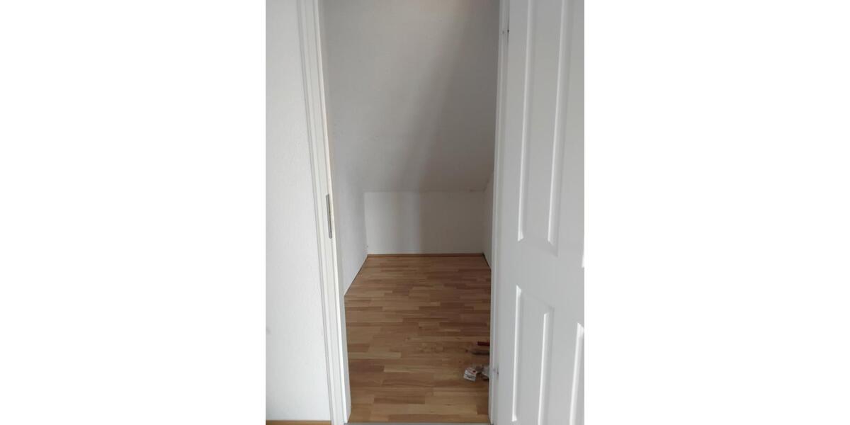 Dachgeschoßwohnung Walldürn - 3 Zimmer, 100 m&sup2;, 800&euro; | Angebot:26221333