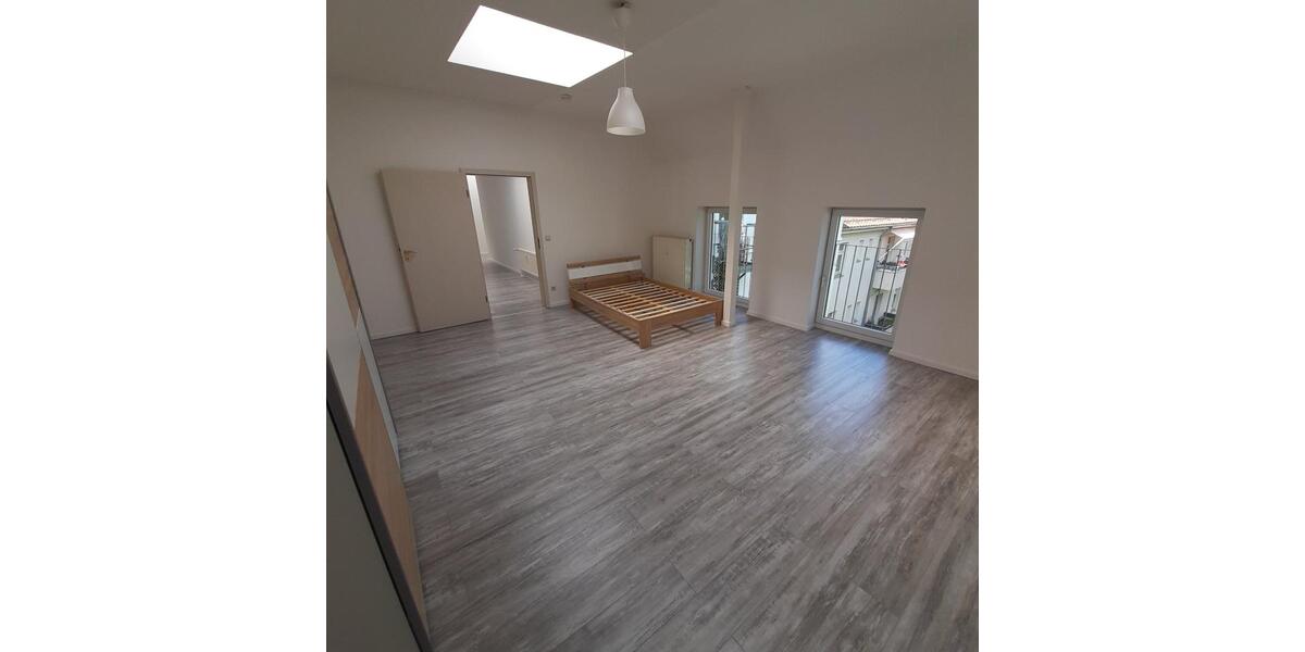 Dachgeschoßwohnung Magdeburg - 3 Zimmer, 105 m&sup2;, 700&euro; | Angebot:20606585