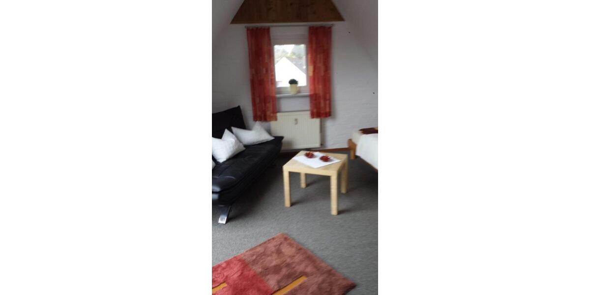 Dachgeschoßwohnung Hiddenhausen - 2 Zimmer, 22 m&sup2;, 350&euro; | Angebot:24689600