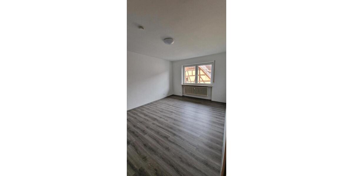 Etagenwohnung Ebermannstadt - 4 Zimmer, 108 m&sup2;, 880&euro; | Angebot:24983213